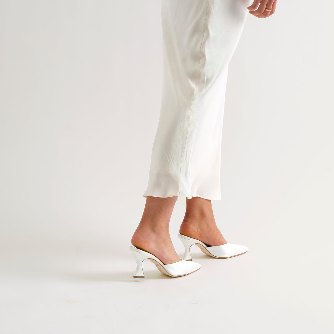 ALIX IVORY MULE PUMP 80