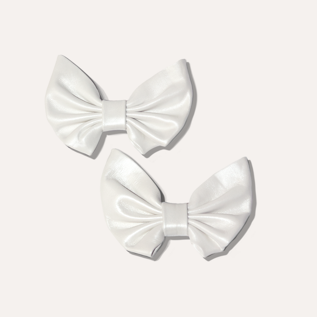 BUTTERFLY BOWS PEARLISED WHITE