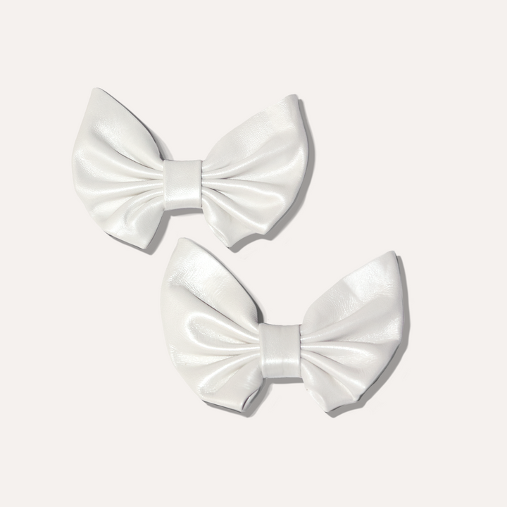 BUTTERFLY BOWS PEARLISED WHITE