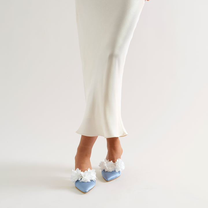 ALIX DUSTY BLUE MULE PUMP WHITE BLOSSOMS 80