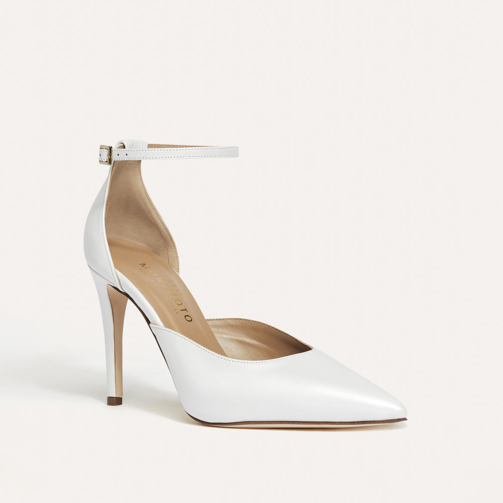 Alma Pearlised White Pump Meggan Morimoto