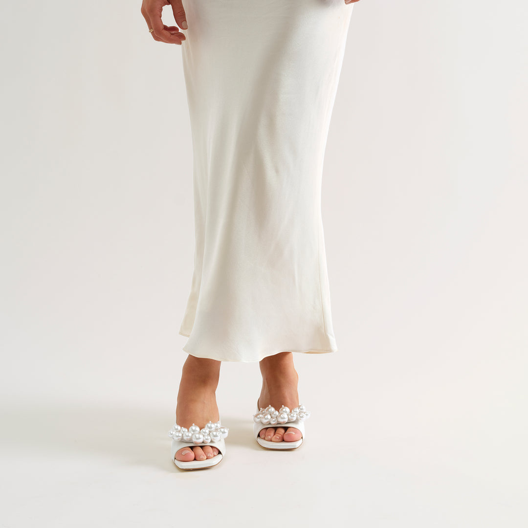 CHERIE PEARLISED WHITE MULE SANDAL PEARL CRESCENTS 80