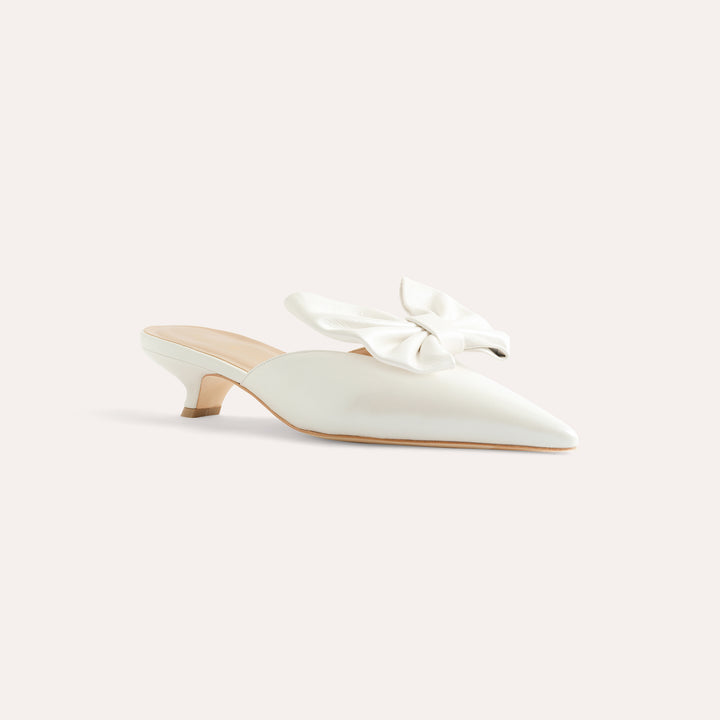 FALLON PEARLISED WHITE MULE PUMP BUTTERFLY BOW 30