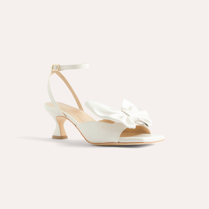 REMI PEARLISED WHITE SANDAL BUTTERFLY BOW 50