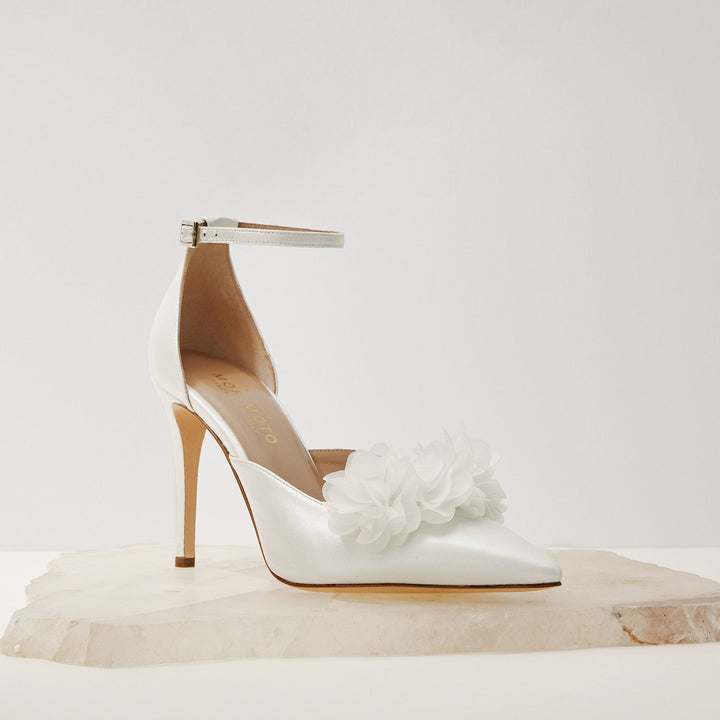 Alma Pump White Blossom Meggan Morimoto